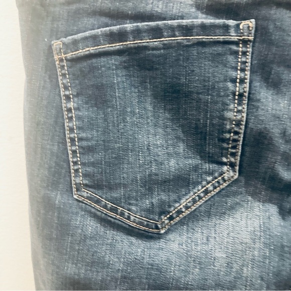 TORRID Sz 18R High  Rise Slim Boot Cut Mid-Wash Comfort Blue Jeans - Picture 12 of 16